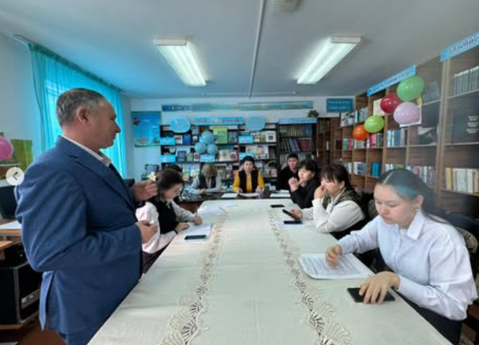 Кітап-ең сабырлы ұстаз" тақырыбында дебат өткізілді